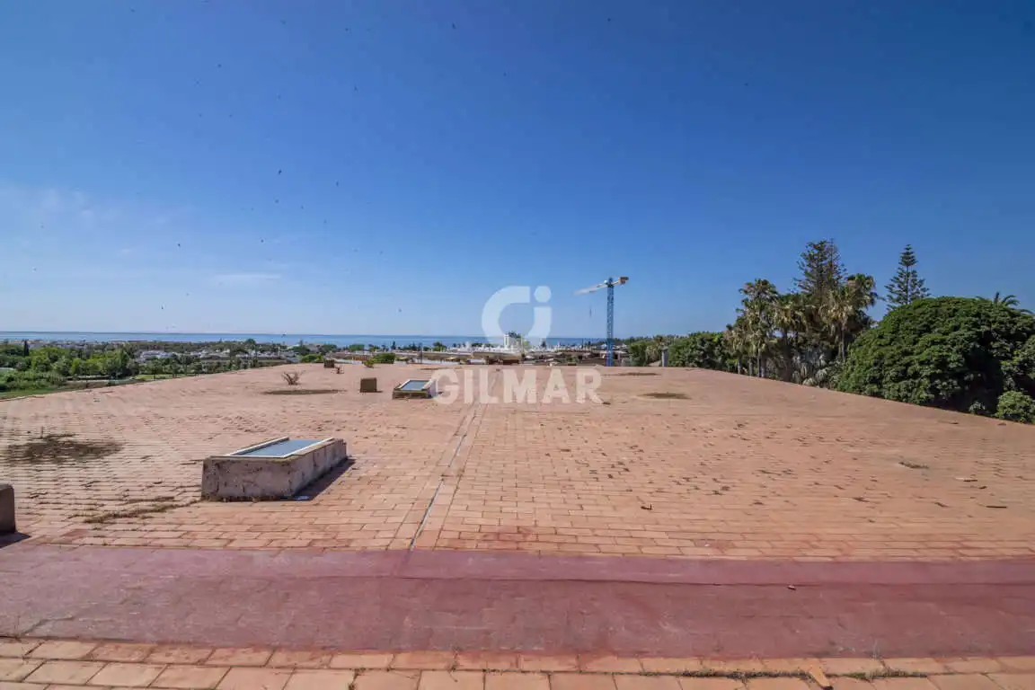 Edificio en venta en Estepona