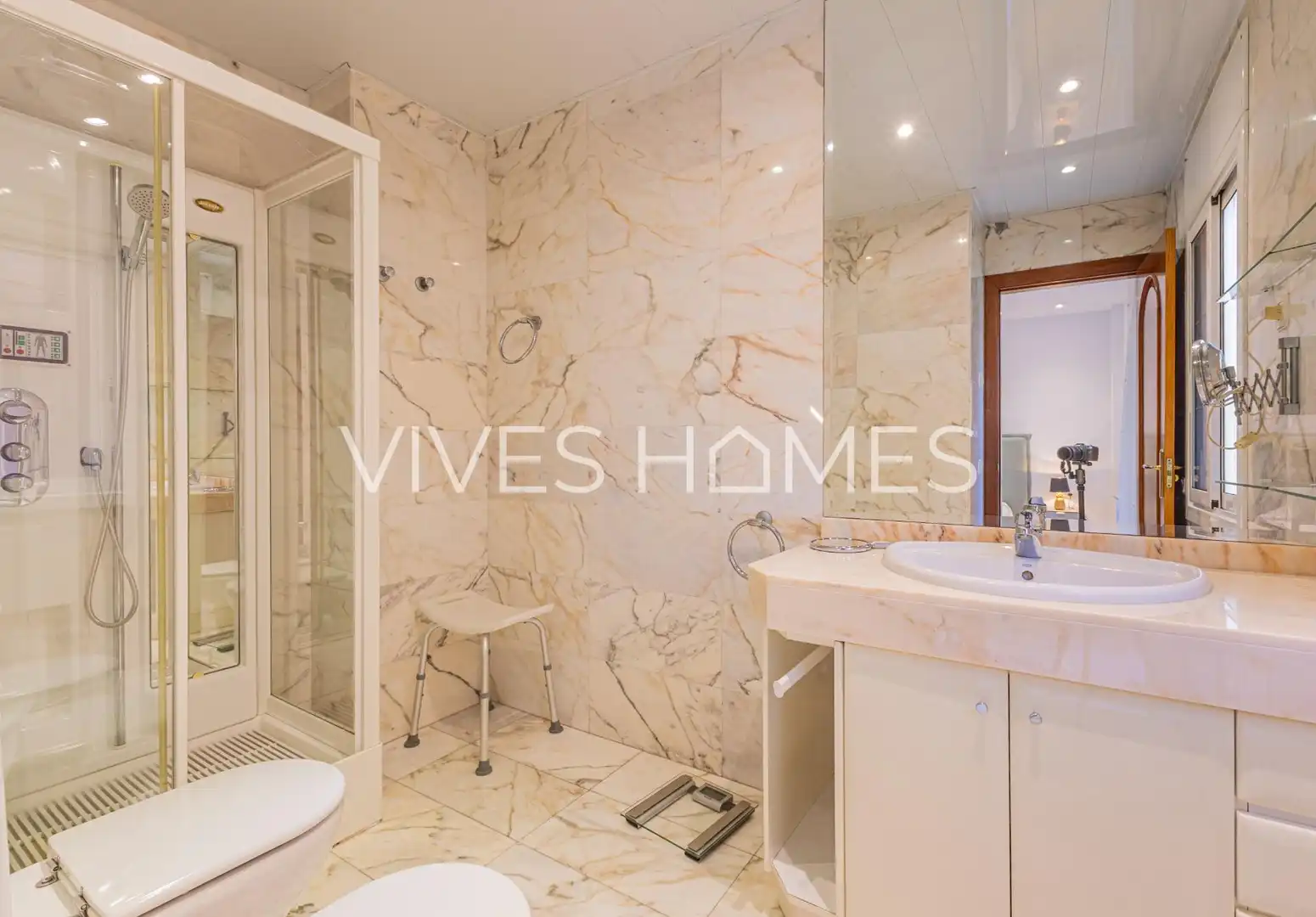 Badezimmer von Haus oder Chalet zum Verkauf in Sant Vicenç de Montalt mit Klimaanlage, Heizung und Privatgarten