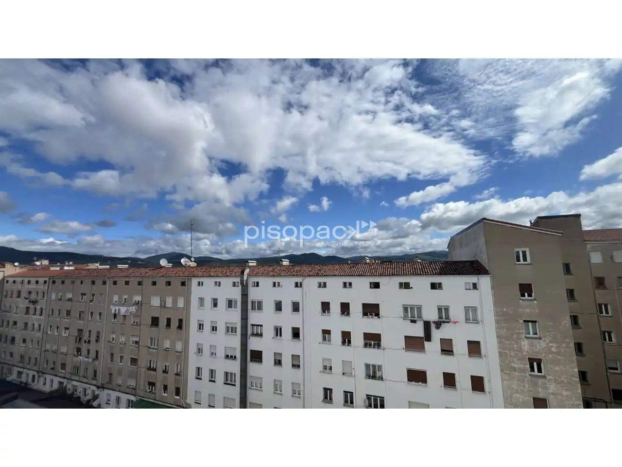 Exterior view of Flat for sale in  Pamplona / Iruña  with Heating, Parquet flooring and Storage room