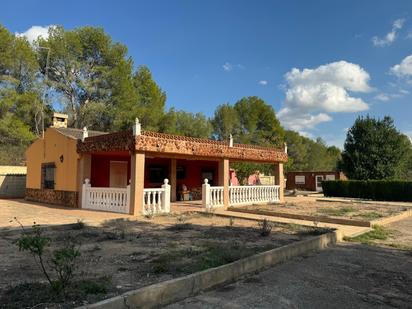 Vista exterior de Casa o xalet en venda en Benaguasil amb Terrassa i Piscina