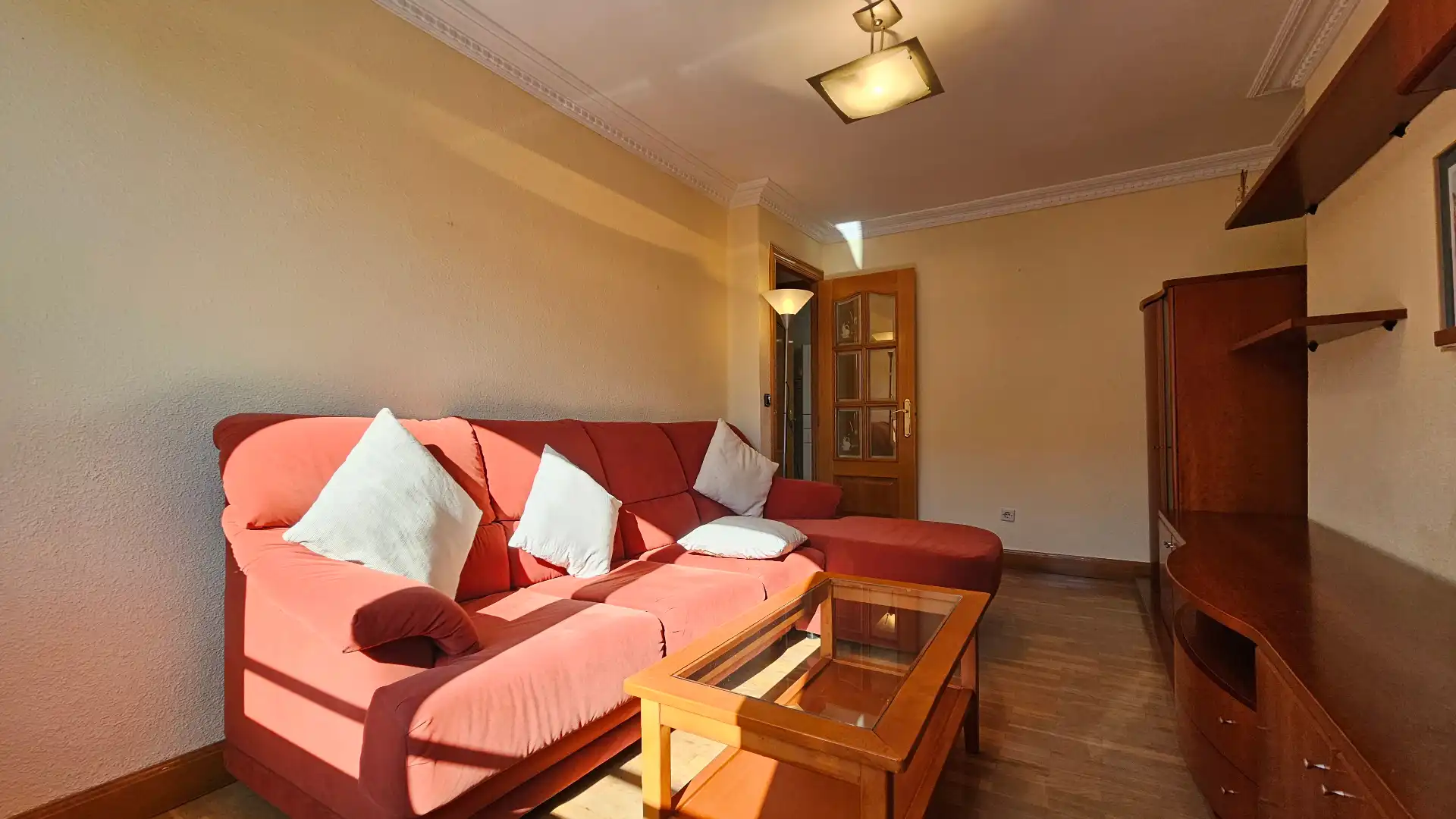 Living room of Flat for sale in Vitoria - Gasteiz  with Heating, Parquet flooring and Furnished