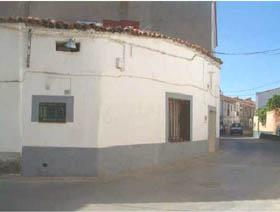 Exterior view of House or chalet for sale in Castilblanco