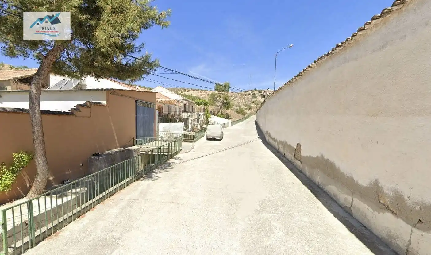 House for sale in Calle ALHAMBRA