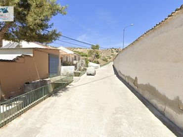 Casa en venda a Calle ALHAMBRA