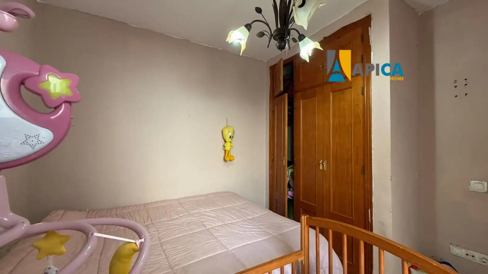 Habitación de Piso en venta en Chiclana de la Frontera con Terraza, Trastero y Amueblado
