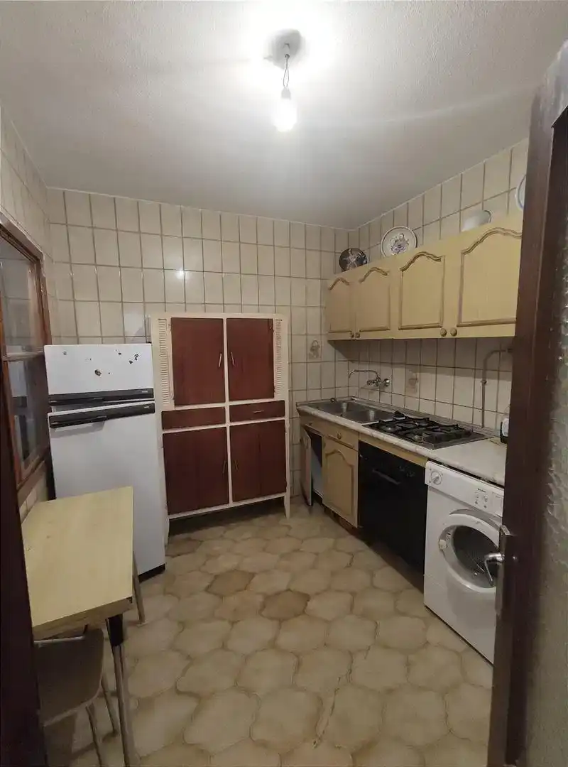 Cuina de Planta baixa en venda en Galisteo amb Traster, Moblat i Rentadora