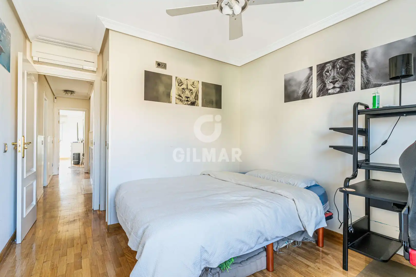 Bedroom of Detached homes for sale in Pozuelo de Alarcón  with Heating, Private garden and Swimming Pool