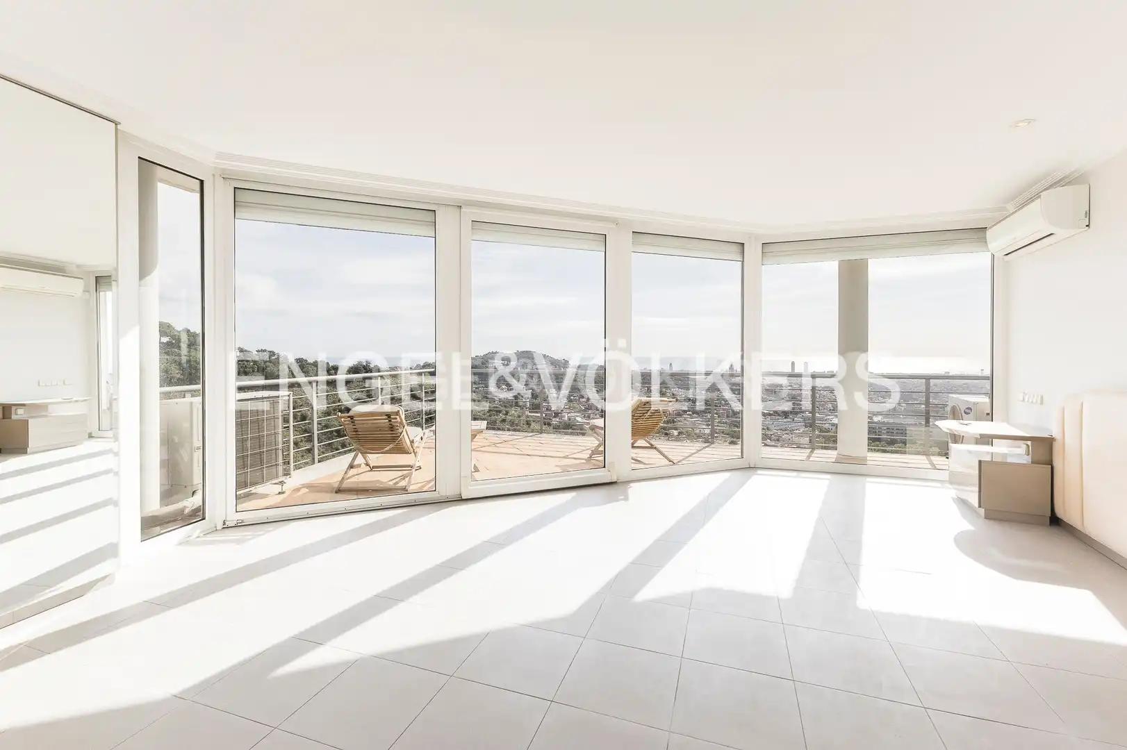 Exterior view of Houses for sale in Barcelona  with Air Conditioner, Heating and Private garden