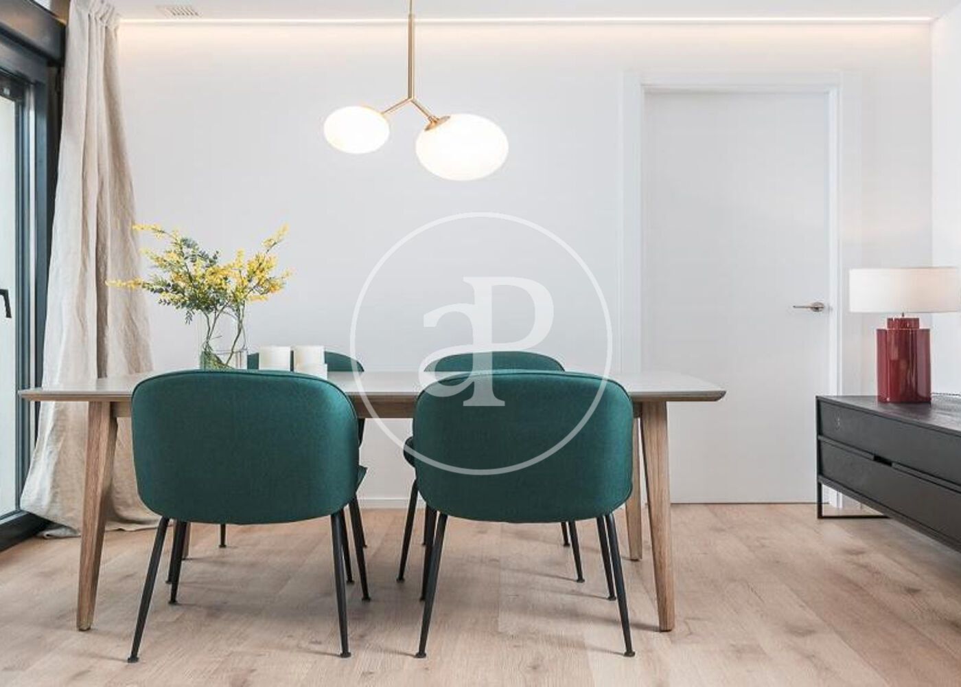 Menjador de Pis en venda en  Madrid Capital amb Aire condicionat, Calefacció i Moblat