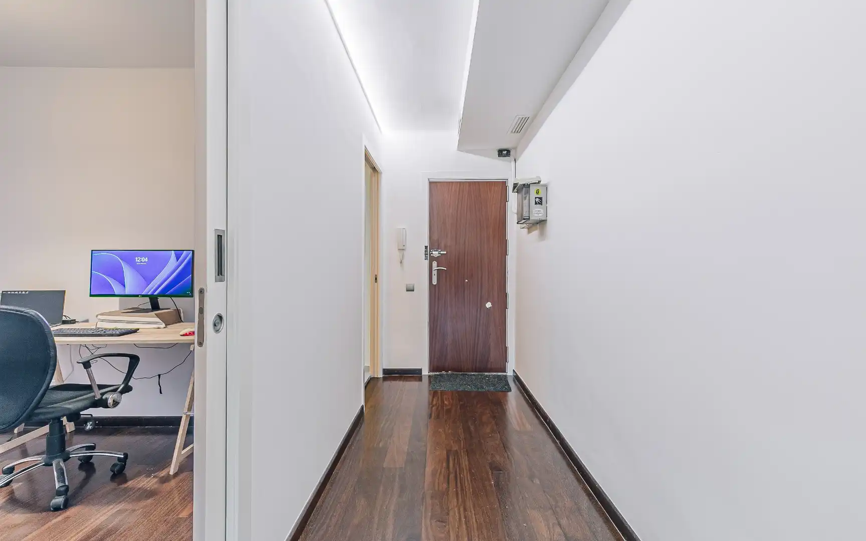 Wohnung zum Verkauf in Barcelona mit Klimaanlage, Heizung und Möbliert