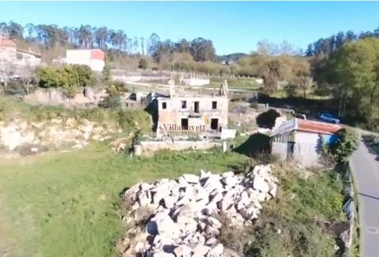 Houses for sale in O Porriño    with Private garden and Storage room