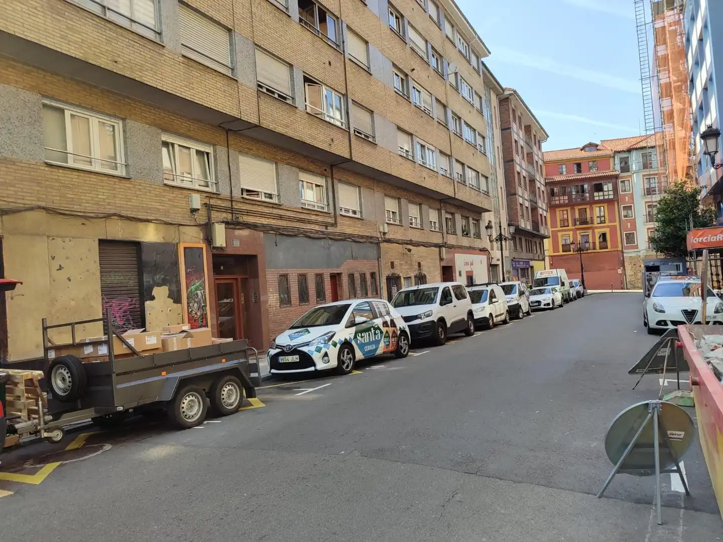 Vista exterior de Pis en venda en Oviedo  amb Calefacció i Traster