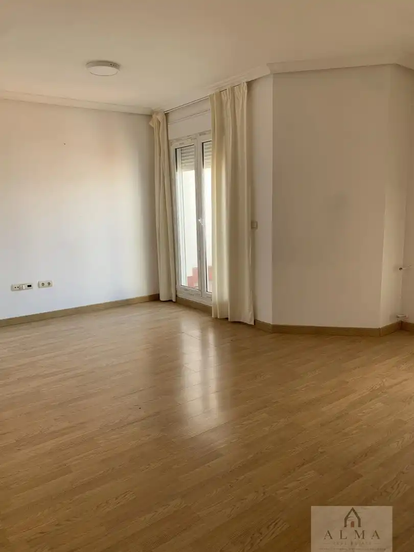 Gewerbefläche zur Miete in Almendralejo