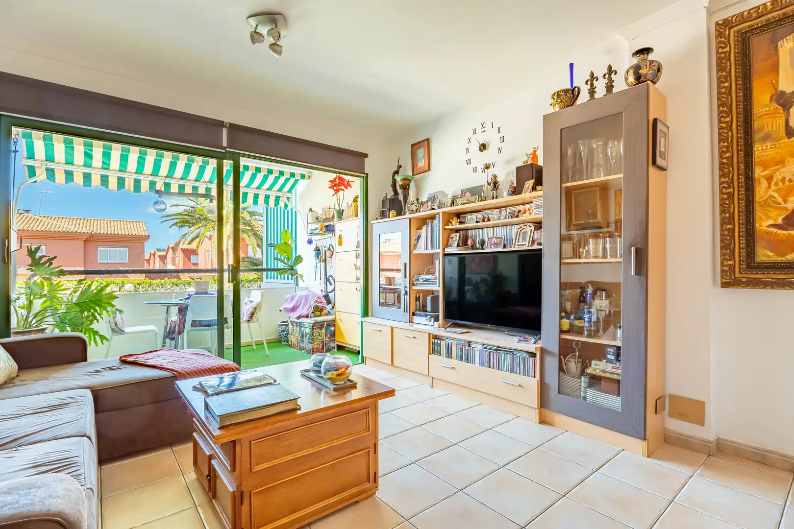 Sala de estar de Piso en venta en San Bartolomé de Tirajana con Terraza, Piscina y Amueblado