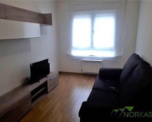 Sala d'estar de Pis en venda en Oviedo  amb Calefacció, Parquet i Terrassa