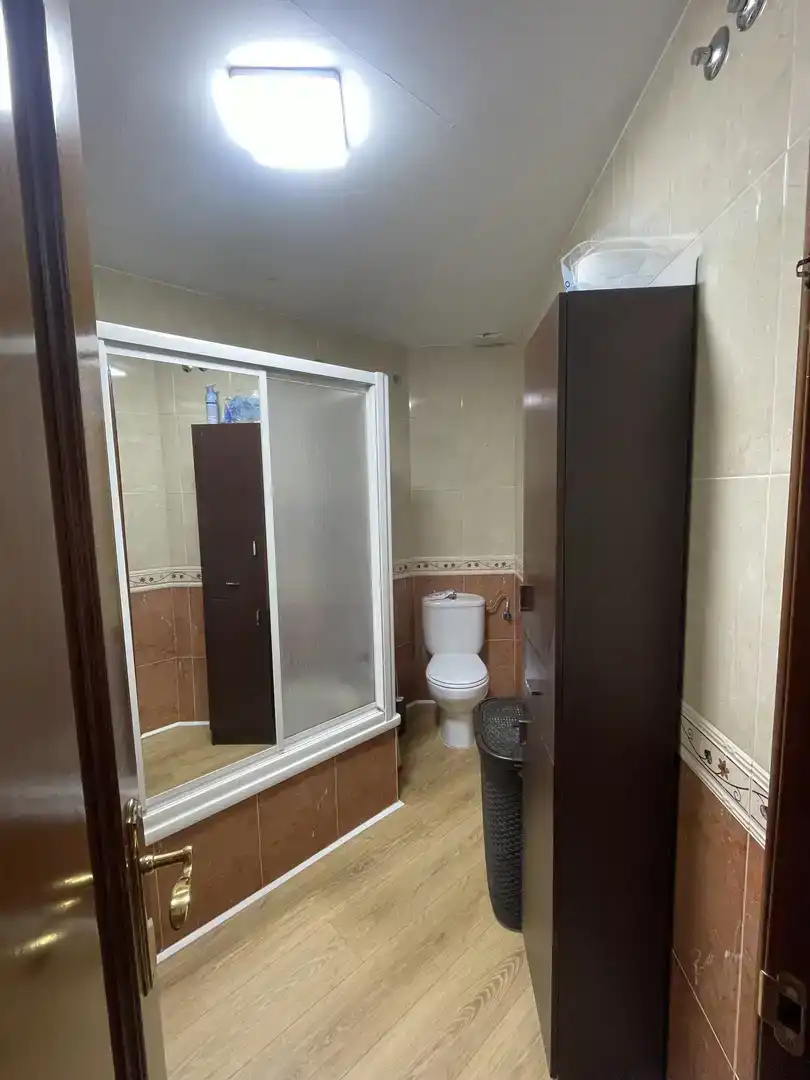 Bany de Planta baixa en venda en Archidona amb Parquet i Moblat