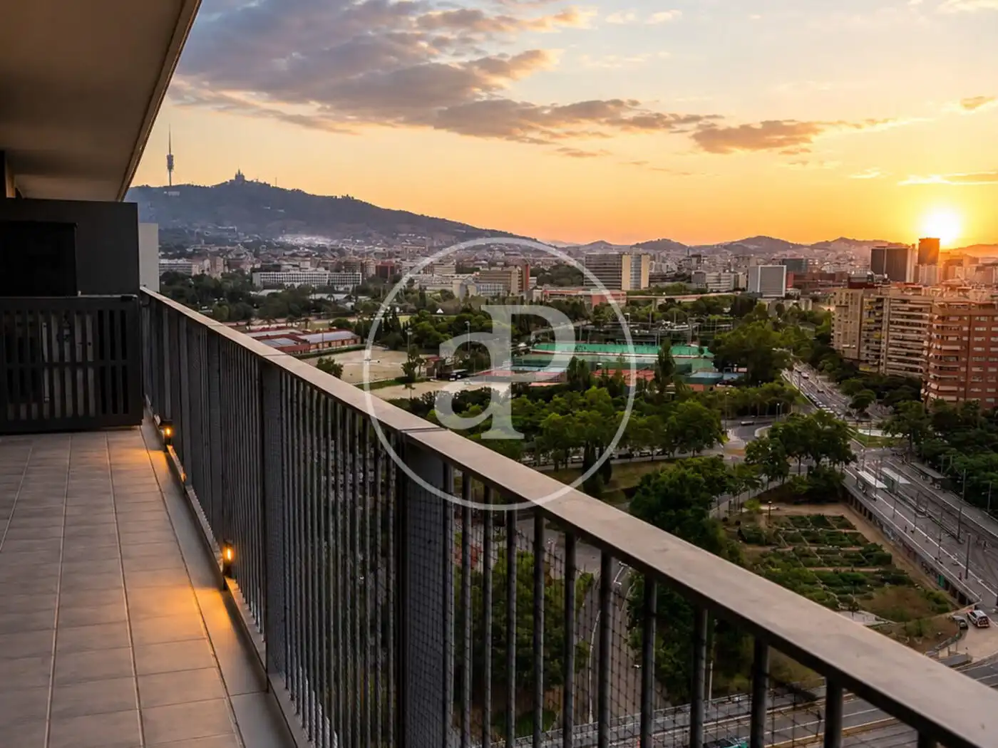 Vista exterior de Ático en venta en Barcelona con Aire acondicionado, Calefacción y Terraza