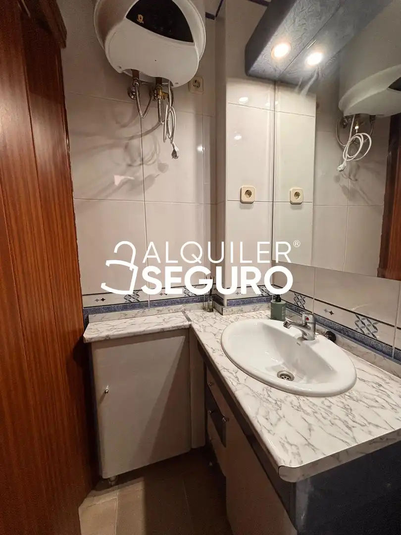 Badezimmer von Wohnung zur Miete in Puente de Vallecas