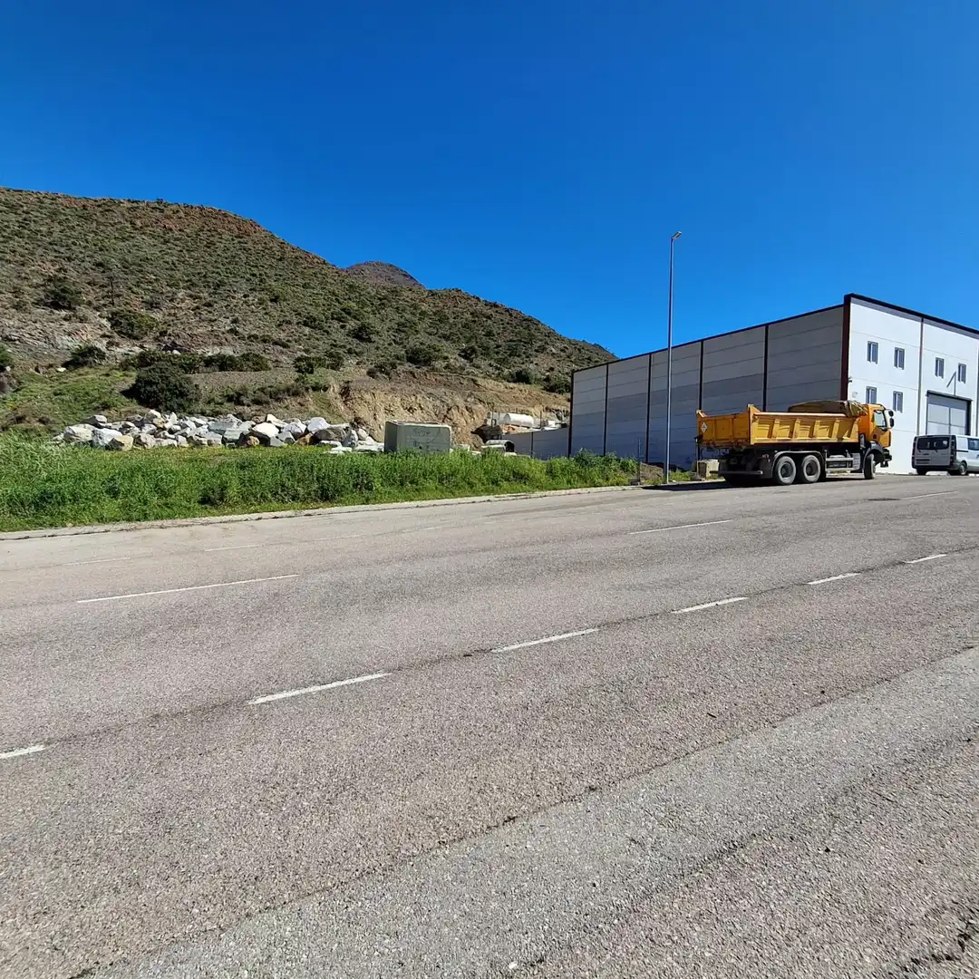 Außenansicht von Fabrik Grundstücke zum Verkauf in Casares