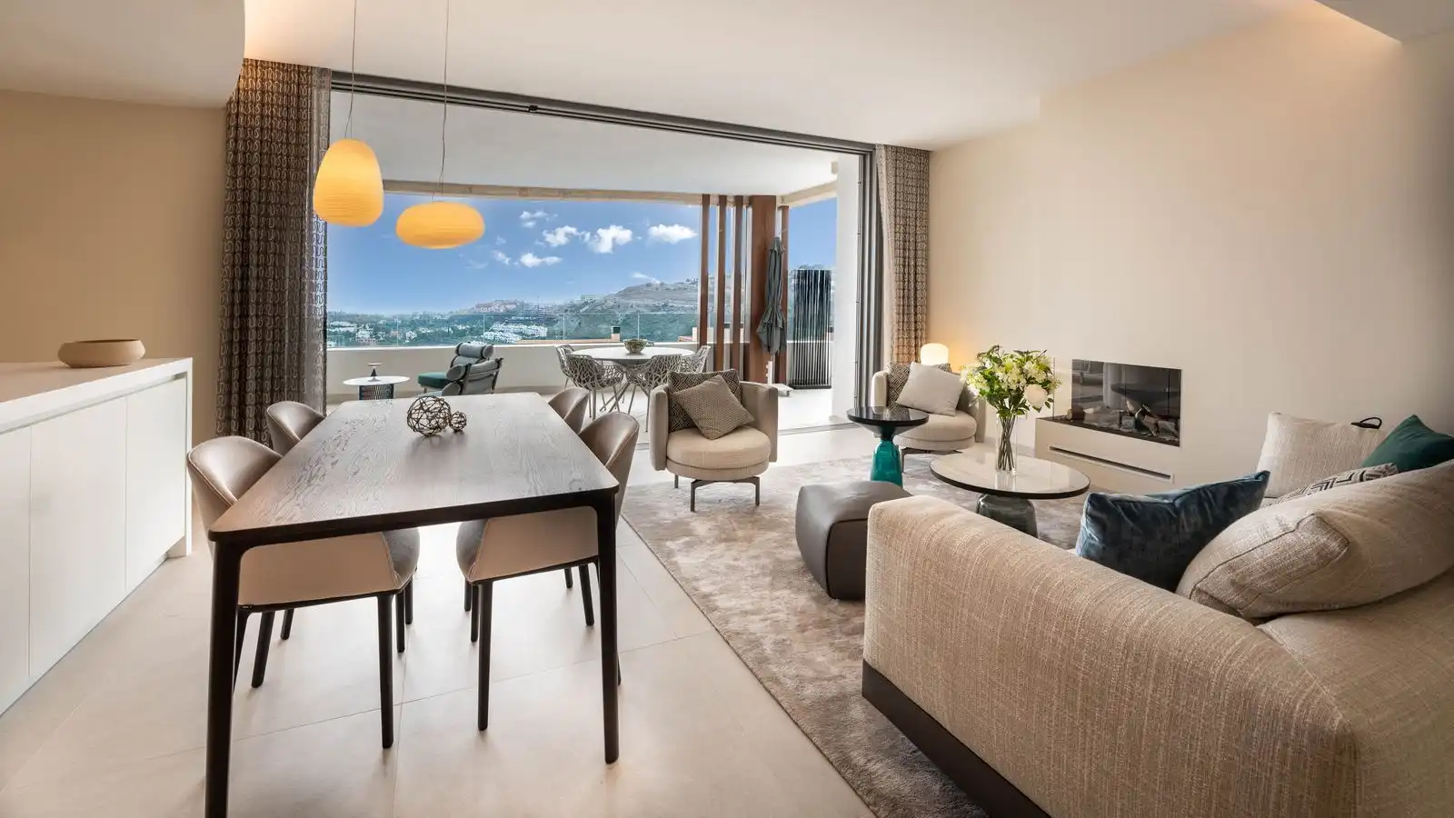 Wohnzimmer von Wohnung zum Verkauf in Benahavís mit Terrasse, Abstellraum und Möbliert