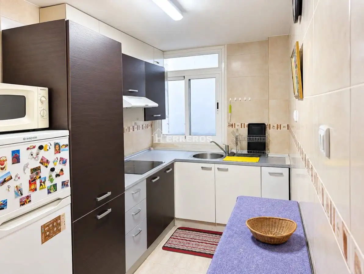 Appartement compact avec ascenseur à vendre à avda. de colon