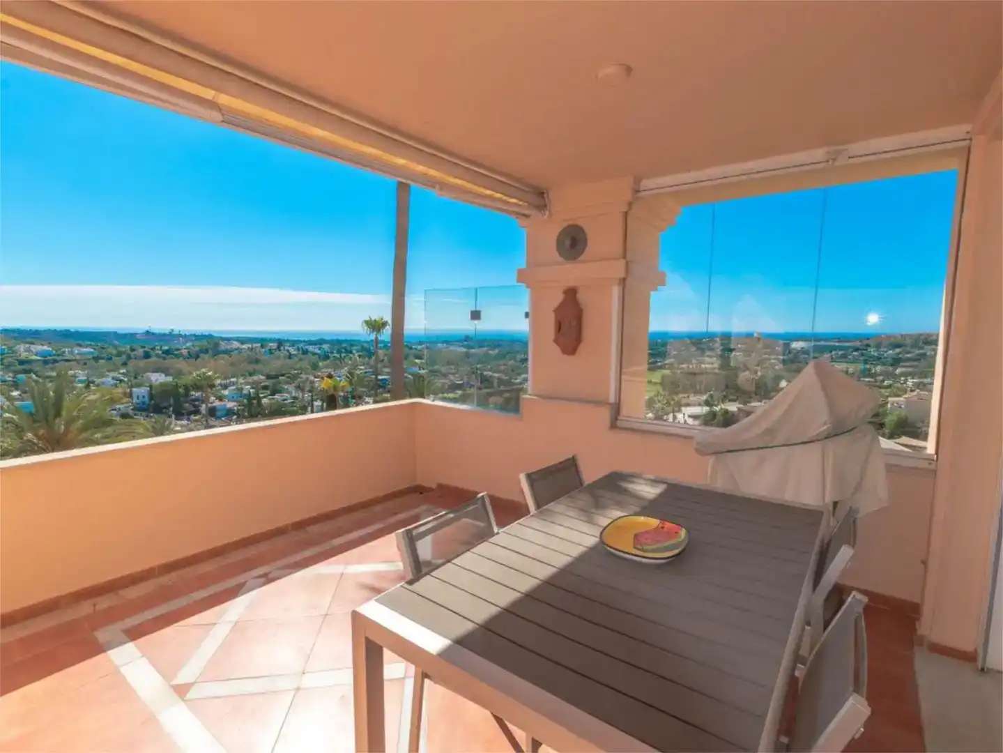 Terraza de Ático en venta en Marbella con Aire acondicionado, Jardín privado y Parquet