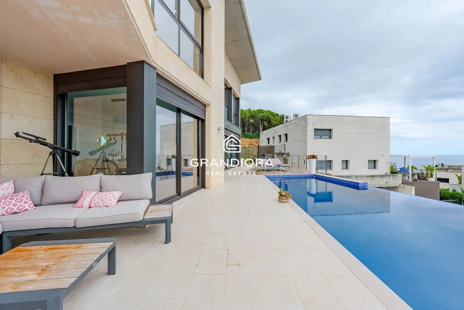 Detached house with pool for sale in Calle del Mirador, imagen 5