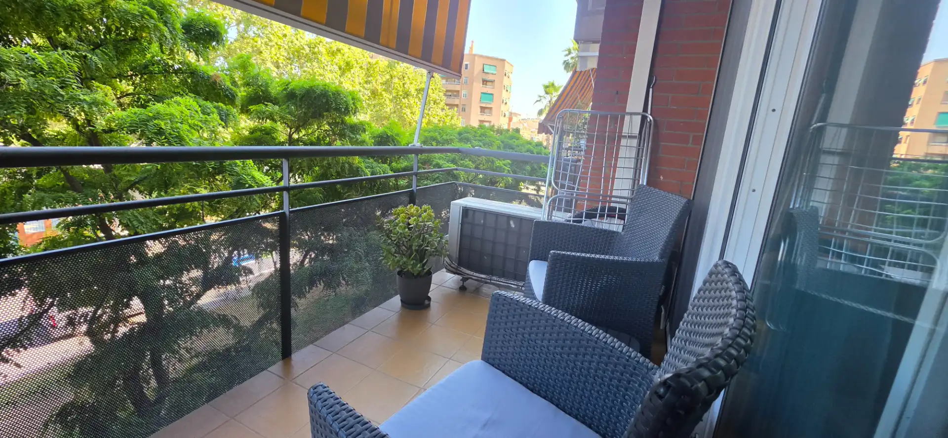 Terrasse von Wohnung zum Verkauf in Sant Adrià de Besòs mit Klimaanlage, Heizung und Parkett