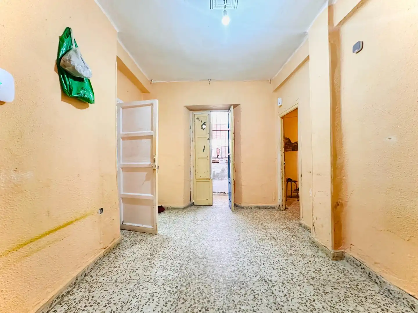 Flat for sale in Granada  with Balcony