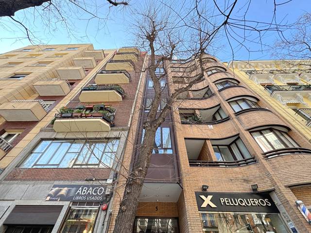 Local comercial en Alquiler en Calle GENERAL ALVAREZ DE CASTRO en Trafalgar