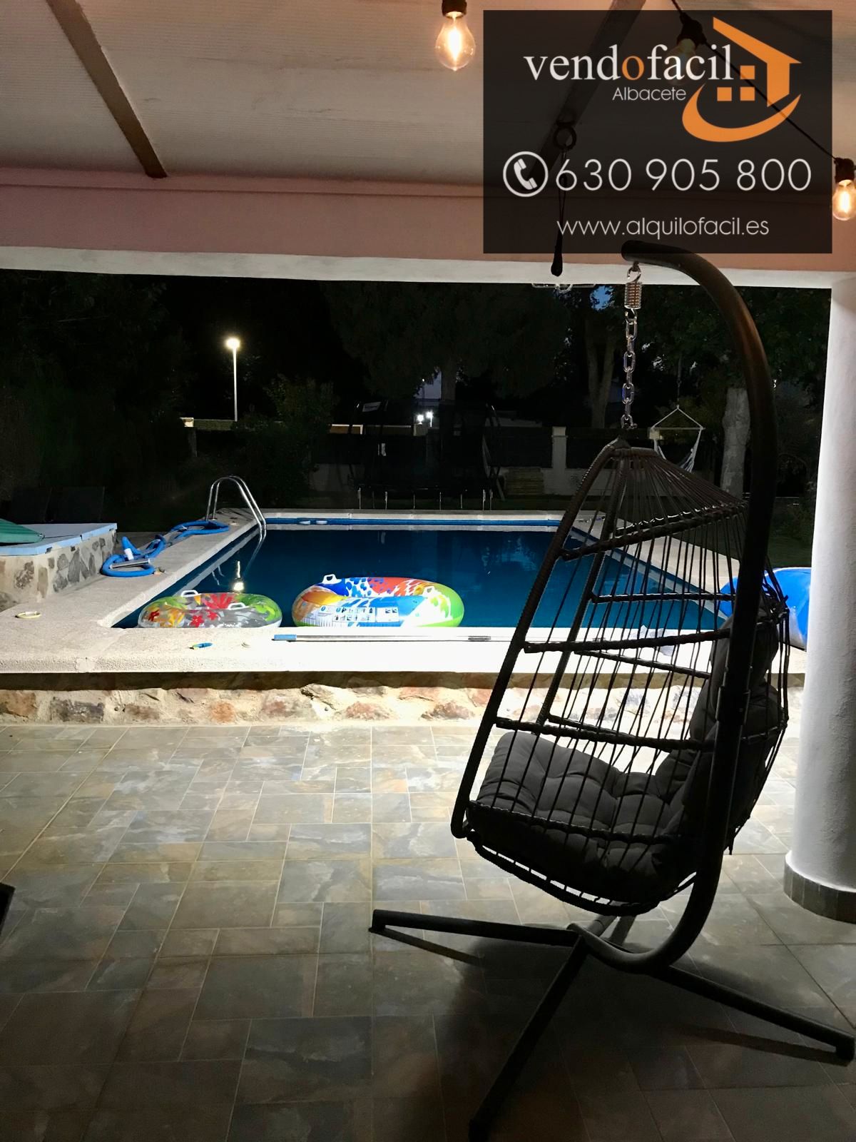Piscina de Casa o xalet en venda en  Albacete Capital amb Aire condicionat, Jardí privat i Piscina