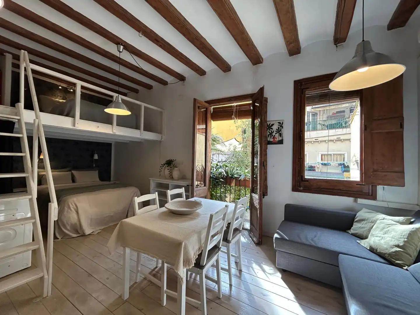 Terrasse von Wohnung zur Miete in Barcelona mit Klimaanlage, Parkett und Möbliert