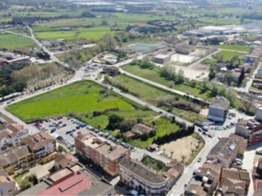 Terreny residencial en venda a Avinguda dels Països Catalans 64