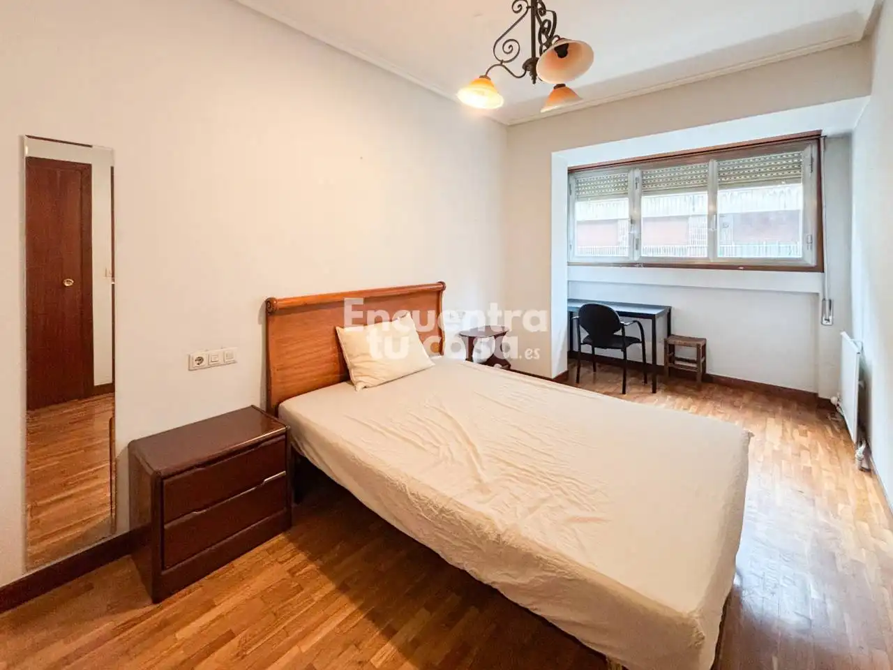 Habitación de Piso de alquiler en Donostia - San Sebastián  con Calefacción, Parquet y Amueblado