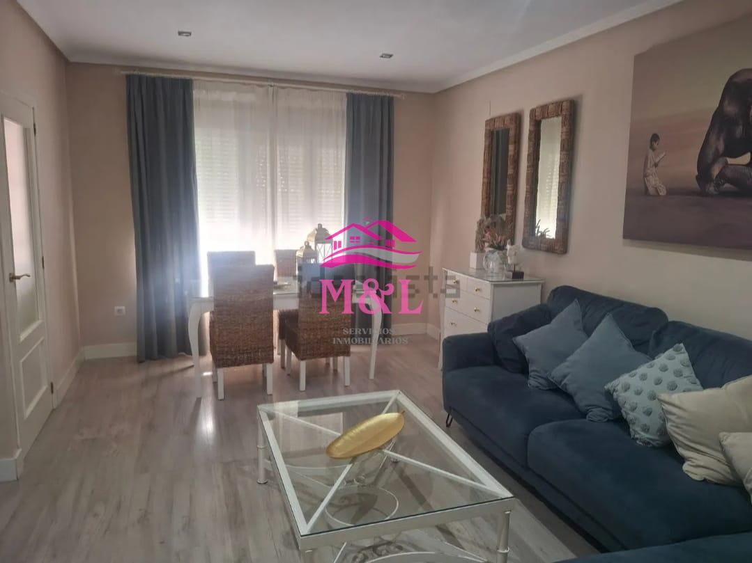 Sala d'estar de Casa o xalet en venda en Mérida amb Aire condicionat, Calefacció i Terrassa