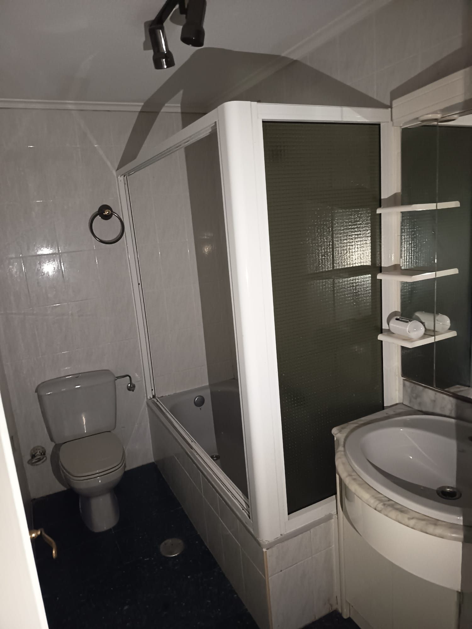 Baño de Piso en venta en Santander