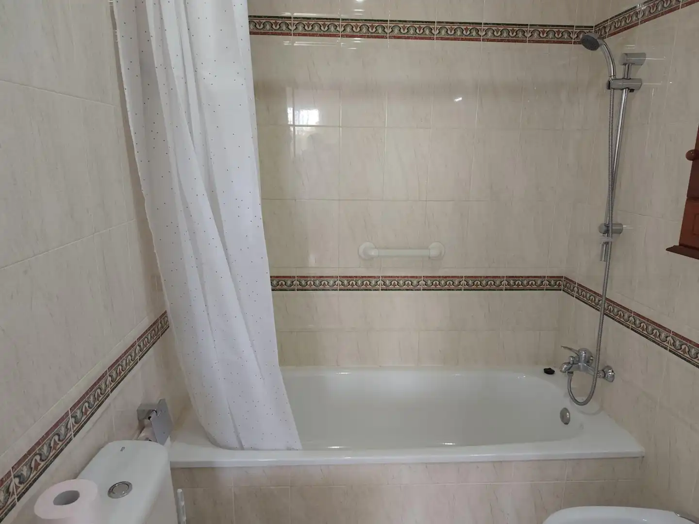 Bathroom of Flat for rent in Sevilla  with Air Conditioner, Terrace and Furnished