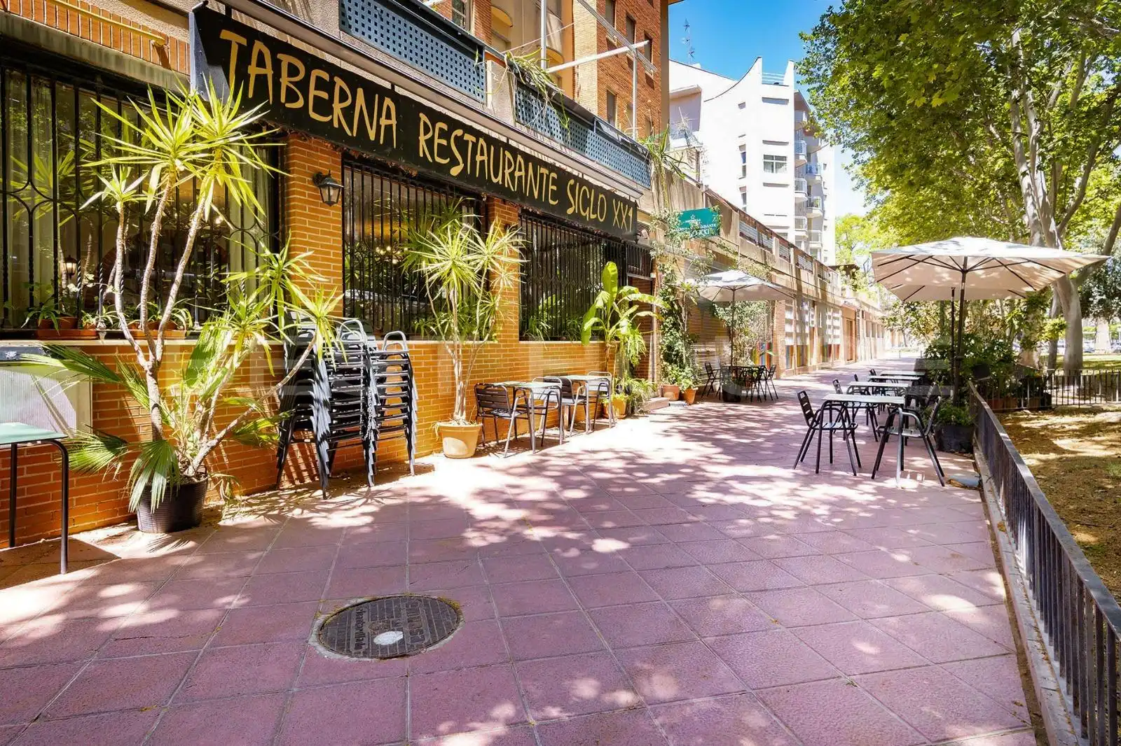 Local comercial en venda a Avenida de Don Juan de Borbón, imagen 3