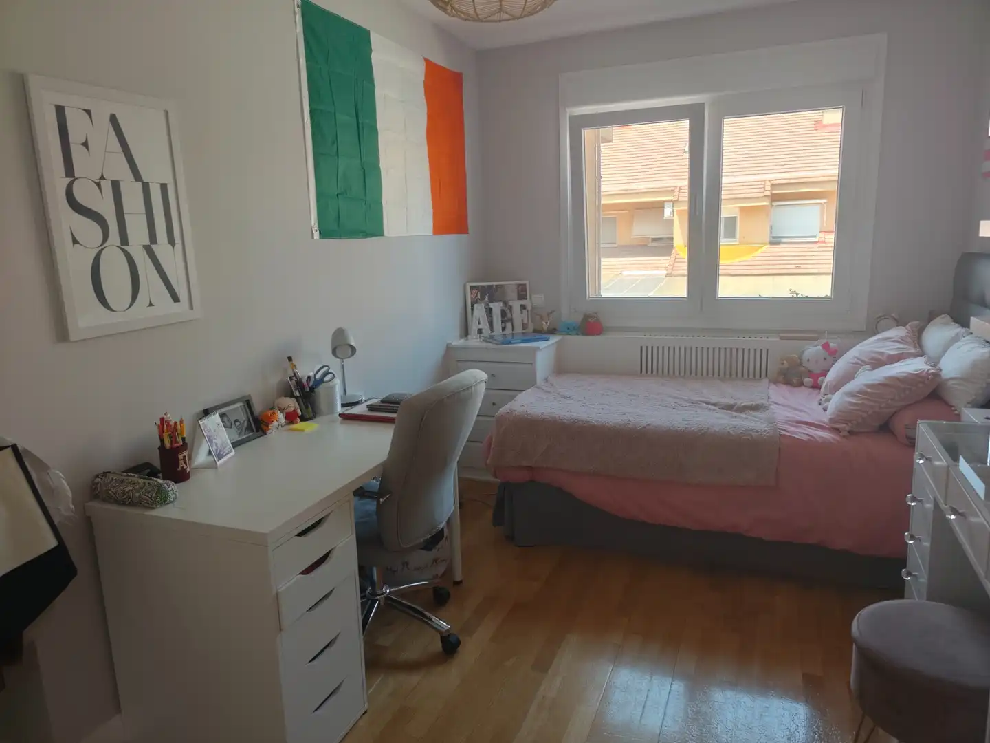 Schlafzimmer von Einfamilien-Reihenhaus zum Verkauf in Algete mit Klimaanlage, Heizung und Privatgarten