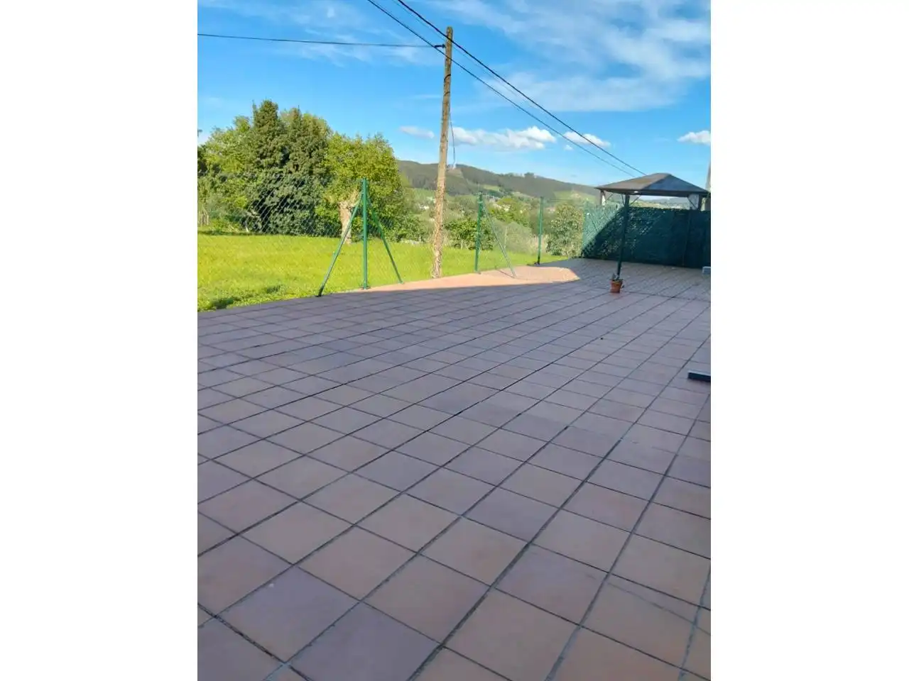 Vista exterior de Casa adosada en venta en Piélagos con Calefacción, Jardín privado y Terraza