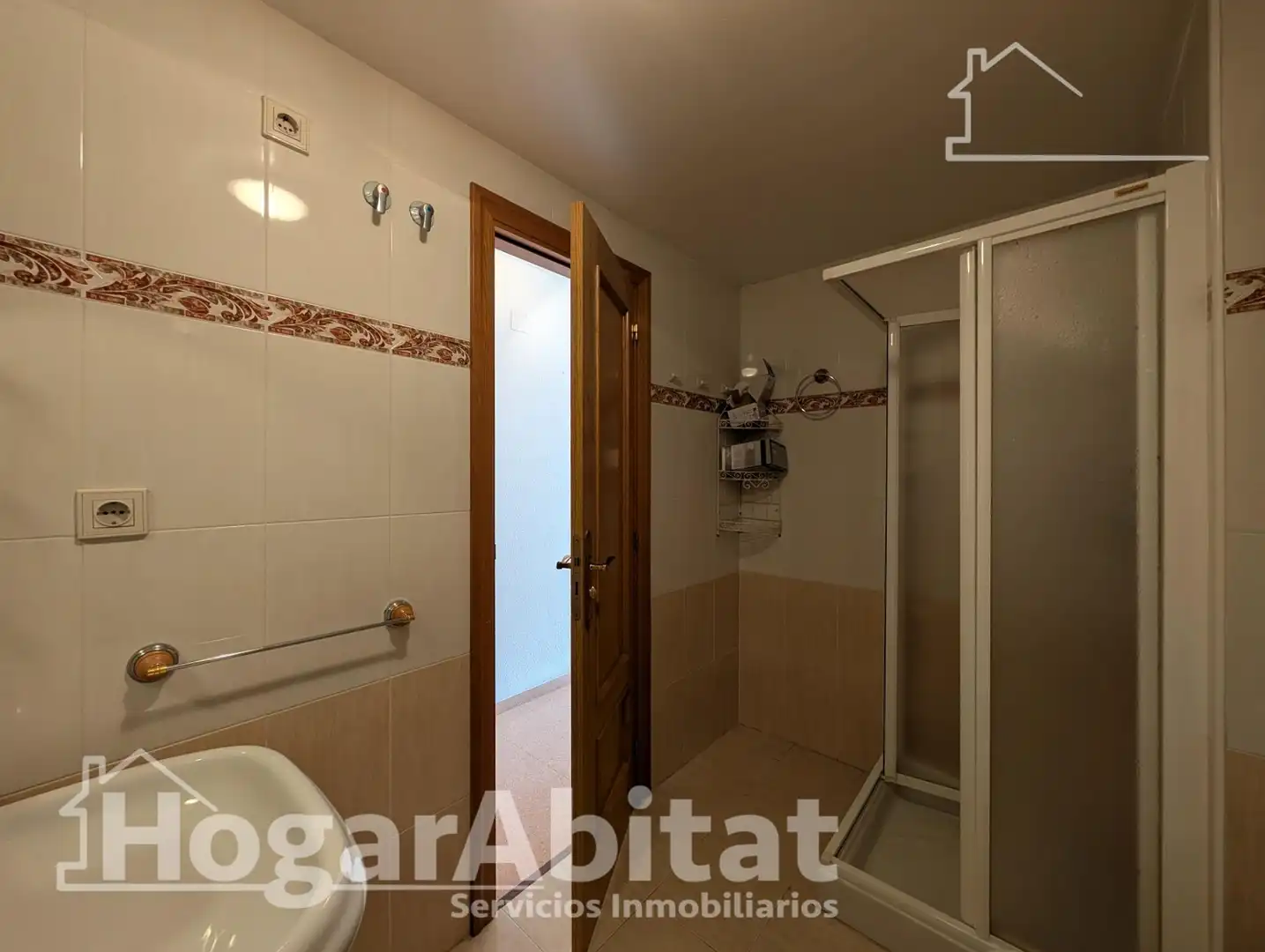Baño de Piso en venta en Alicante / Alacant con Aire acondicionado, Calefacción y Terraza