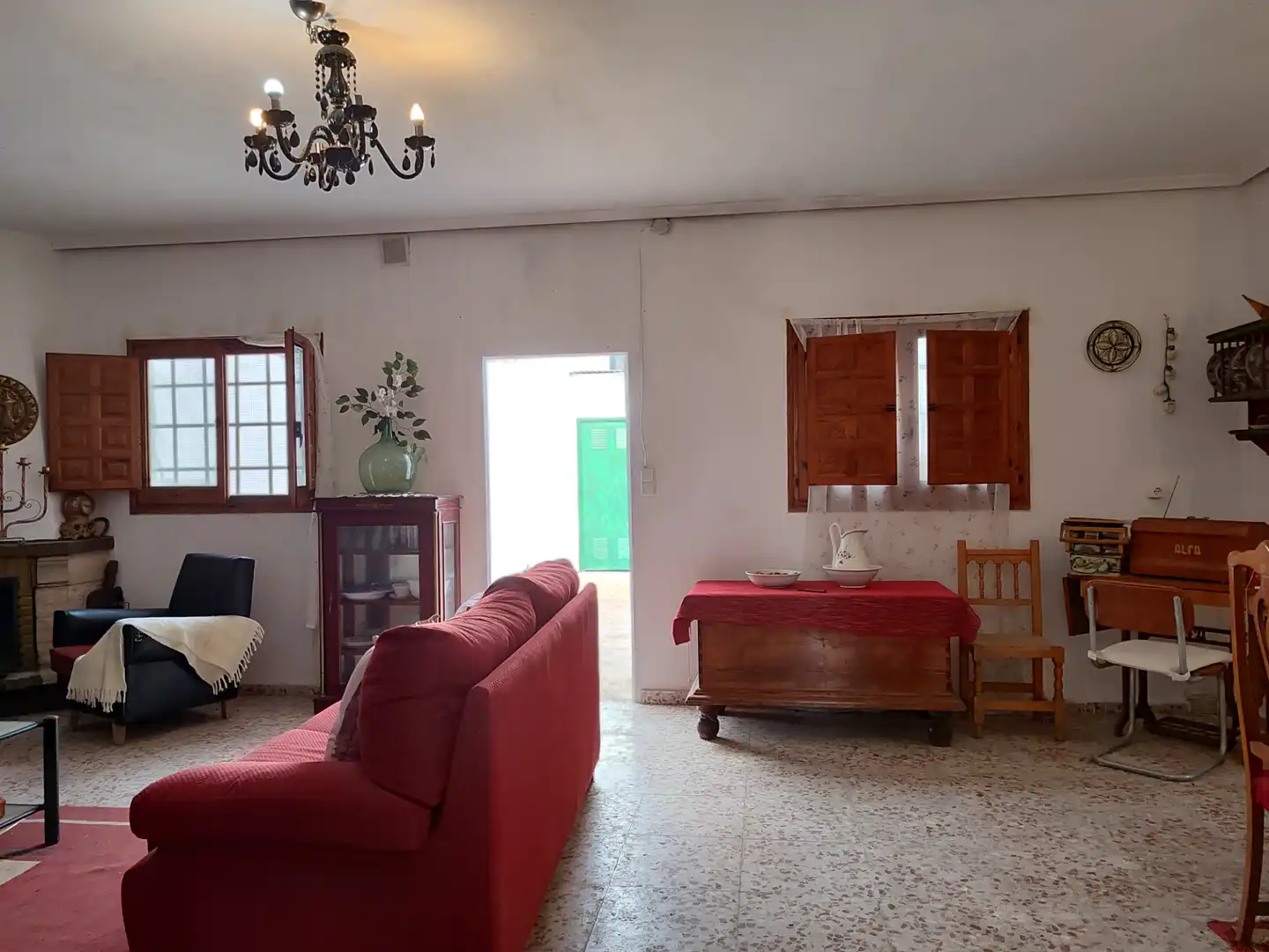 Sala d'estar de Casa o xalet en venda en Elche / Elx amb Jardí privat, Traster i Moblat