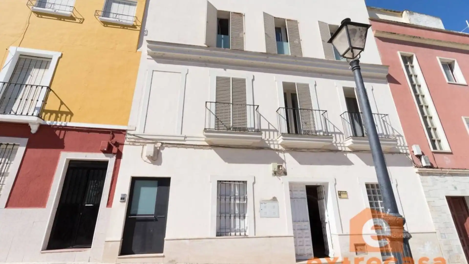 Vista exterior de Local en venta en Badajoz Capital