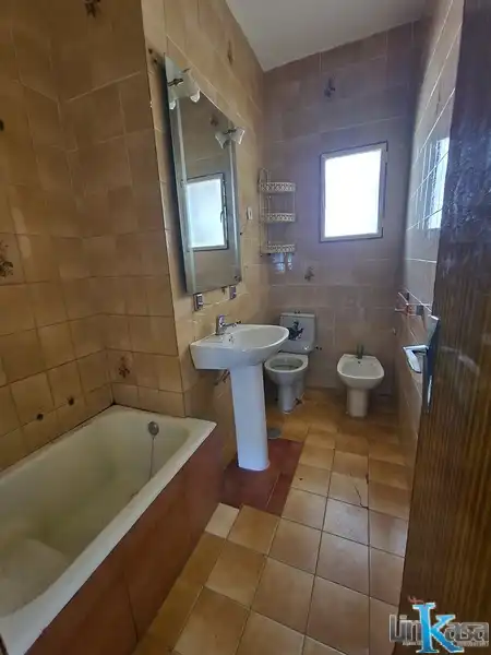 Baño de Piso en venta en Linares con Balcón
