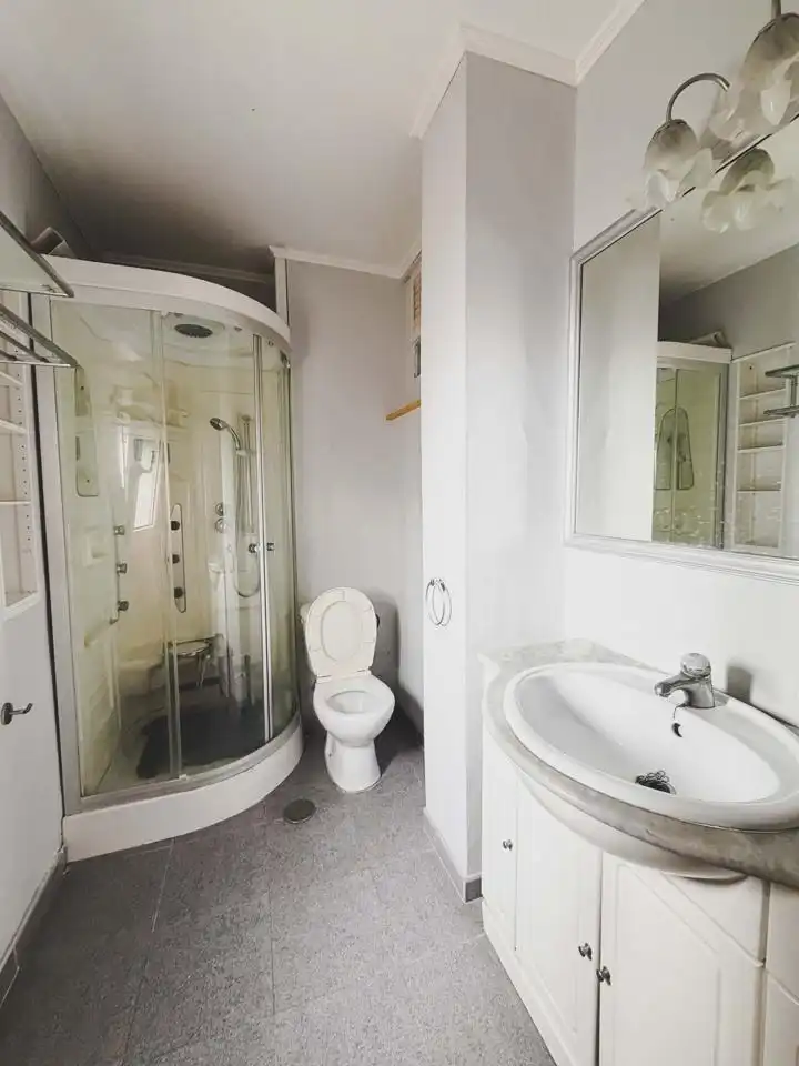 Badezimmer von Wohnung zum Verkauf in Cádiz