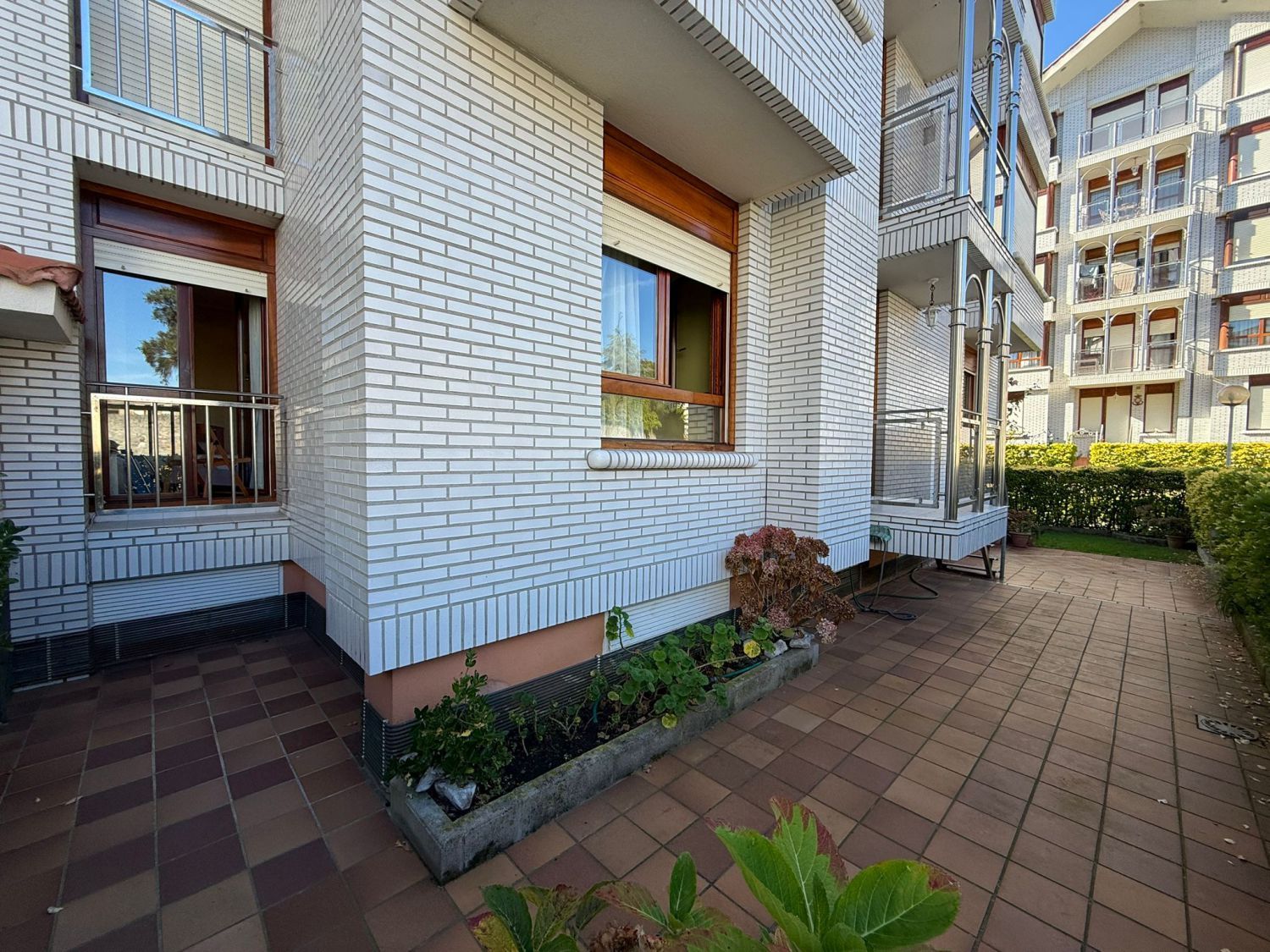 Exterior view of Flat for sale in Noja  with Heating, Terrace and Balcony