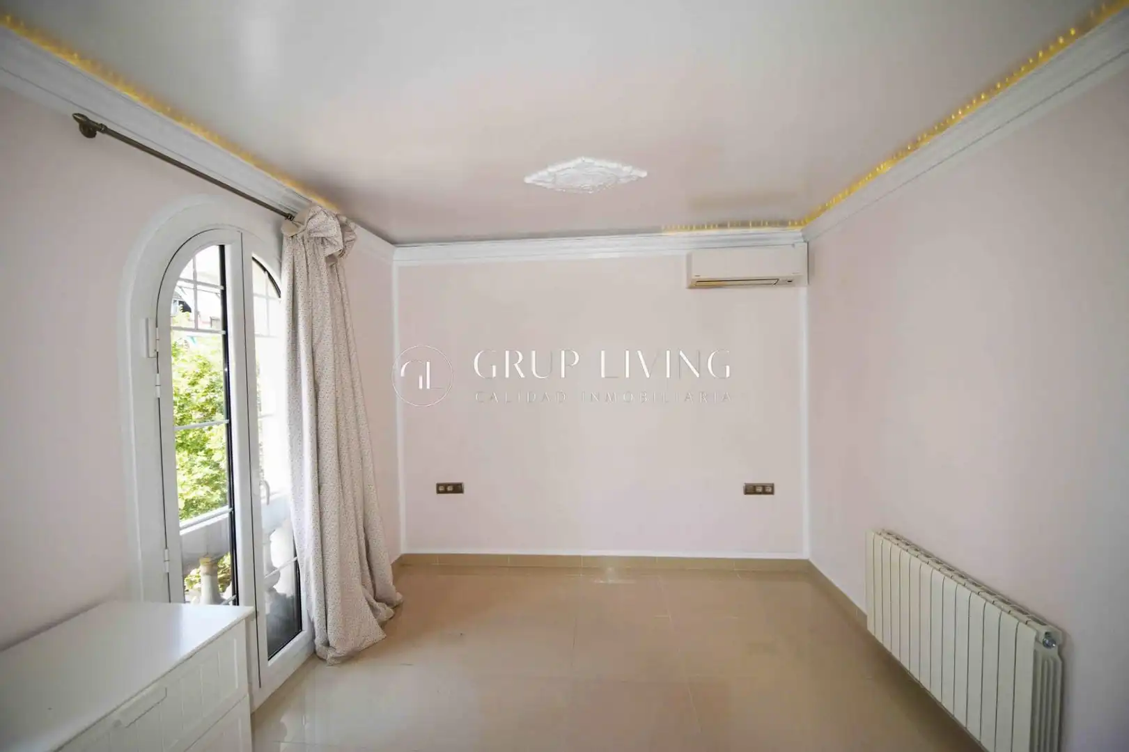 Sala de estar de Piso en venta en Sitges con Aire acondicionado, Calefacción y Terraza
