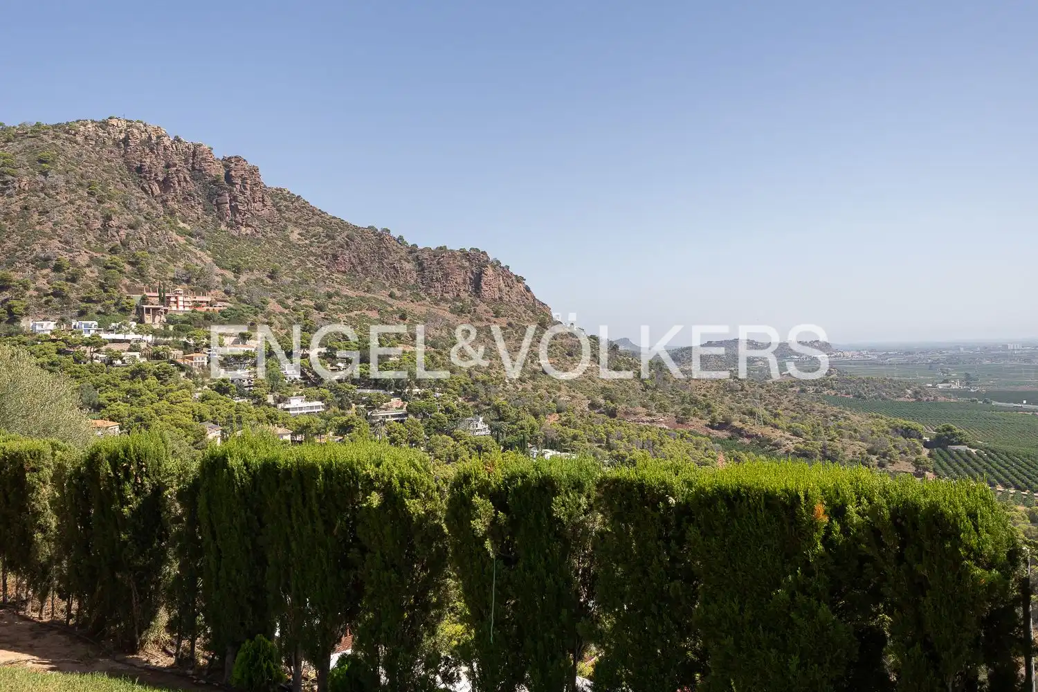 Casa o xalet en venda en Sagunto / Sagunt amb Aire condicionat, Calefacció i Jardí privat