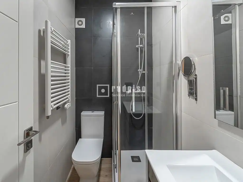 Baño de Piso en venta en Madrid con Aire acondicionado, Calefacción y Parquet