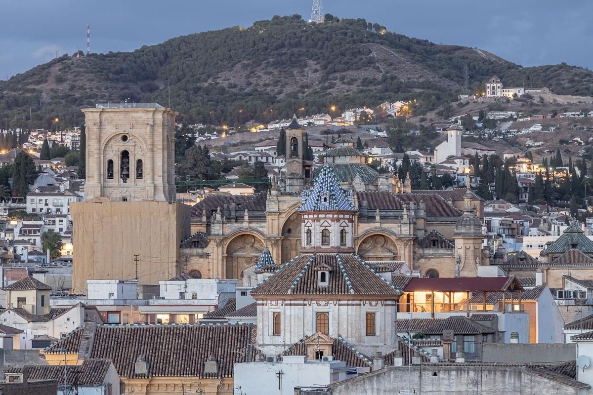 Vista exterior de Dúplex en venta en  Granada Capital con Calefacción, Terraza y Balcón